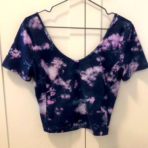 NWOT size 6 lulu align Tee